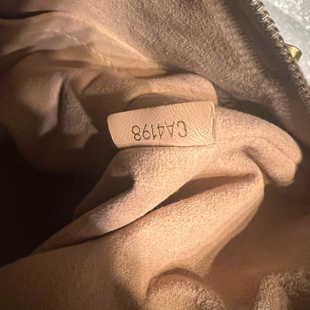 Louis Vuitton V Tote BB Empreinte - Picture 15 of 16